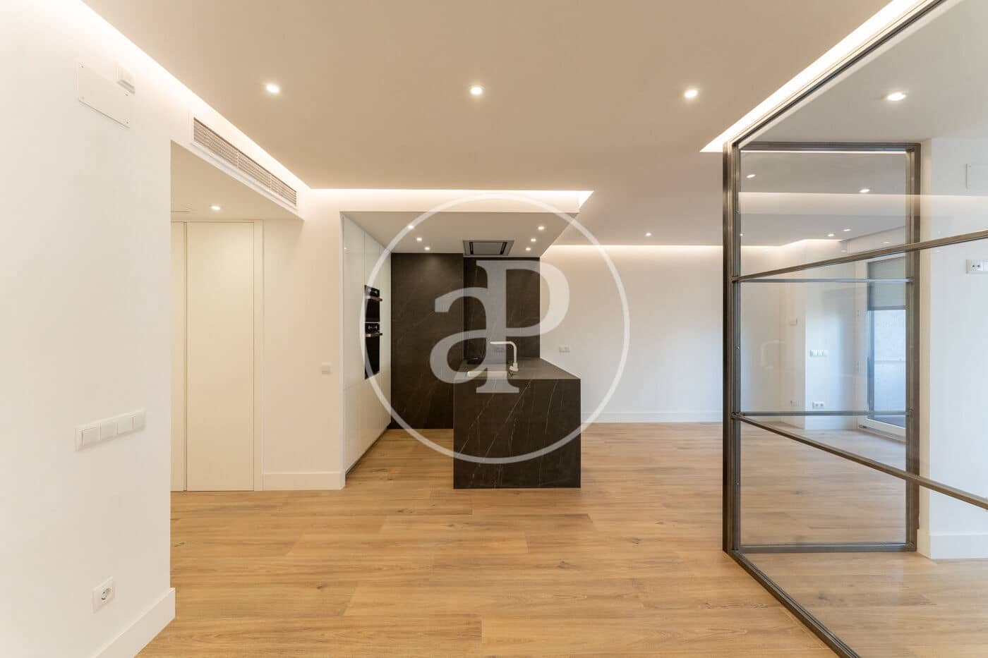 1 quarto Apartamento para arrendar em Madrid cidade com piscina - 1 900 € (Ref: 8841243)