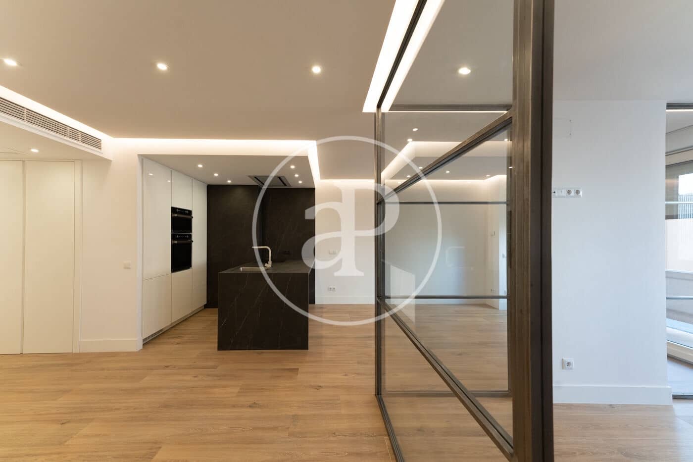 1 quarto Apartamento para arrendar em Madrid cidade com piscina - 1 900 € (Ref: 8841243)