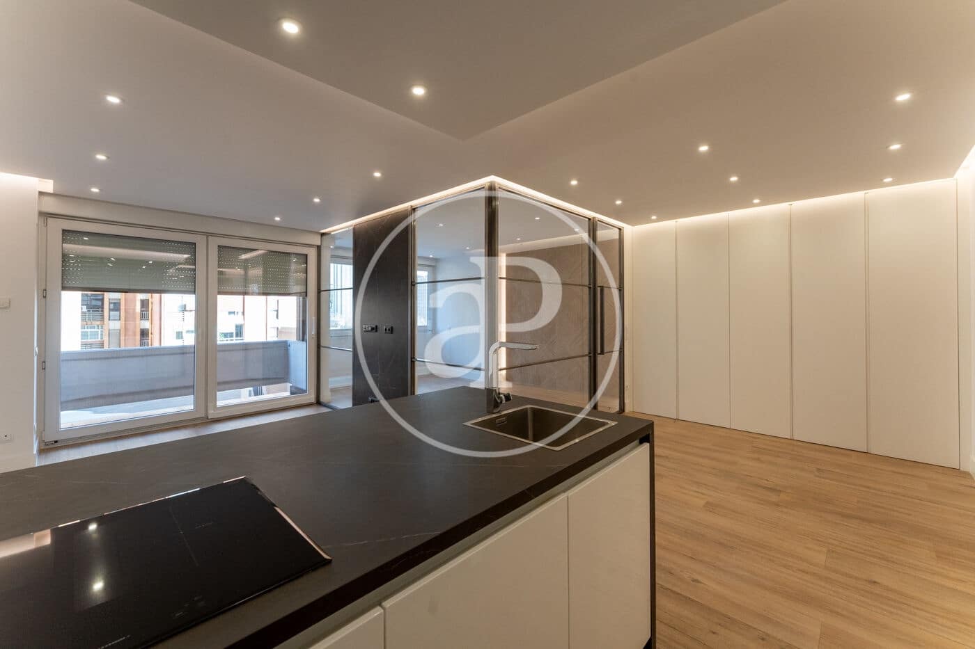 1 quarto Apartamento para arrendar em Madrid cidade com piscina - 1 900 € (Ref: 8841243)