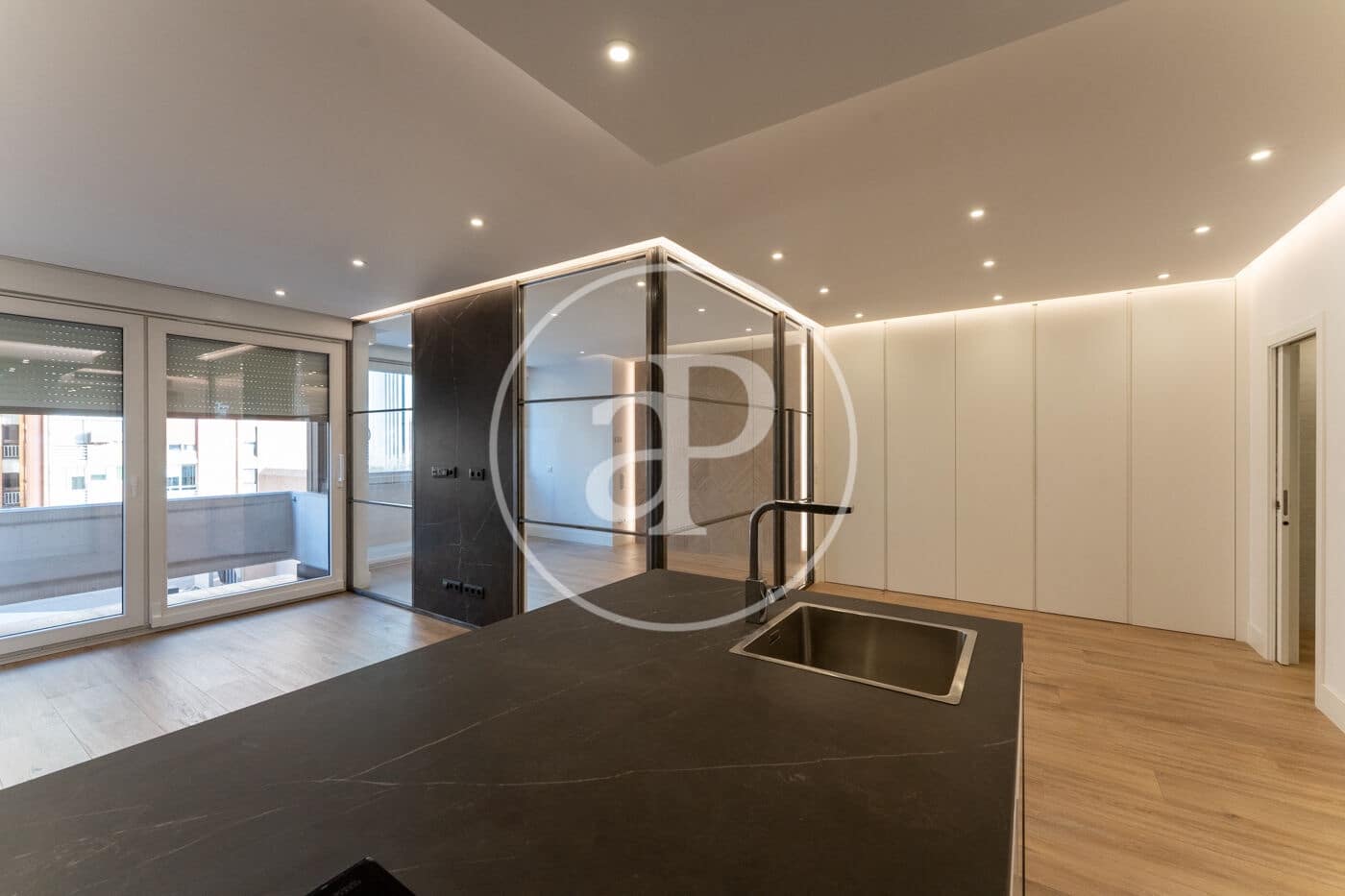 1 quarto Apartamento para arrendar em Madrid cidade com piscina - 1 900 € (Ref: 8841243)