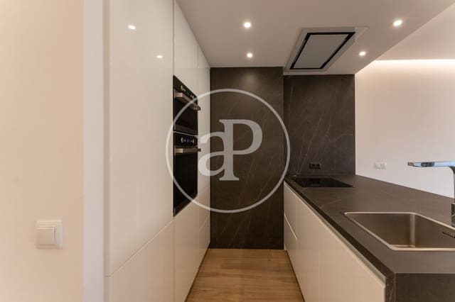 1 quarto Apartamento para arrendar em Cuatro Caminos, Madrid cidade com piscina - 1 900 € (Ref: 8841243)
