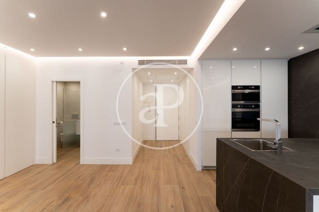 1 quarto Apartamento para arrendar em Cuatro Caminos, Madrid cidade com piscina - 1 900 € (Ref: 8841243)