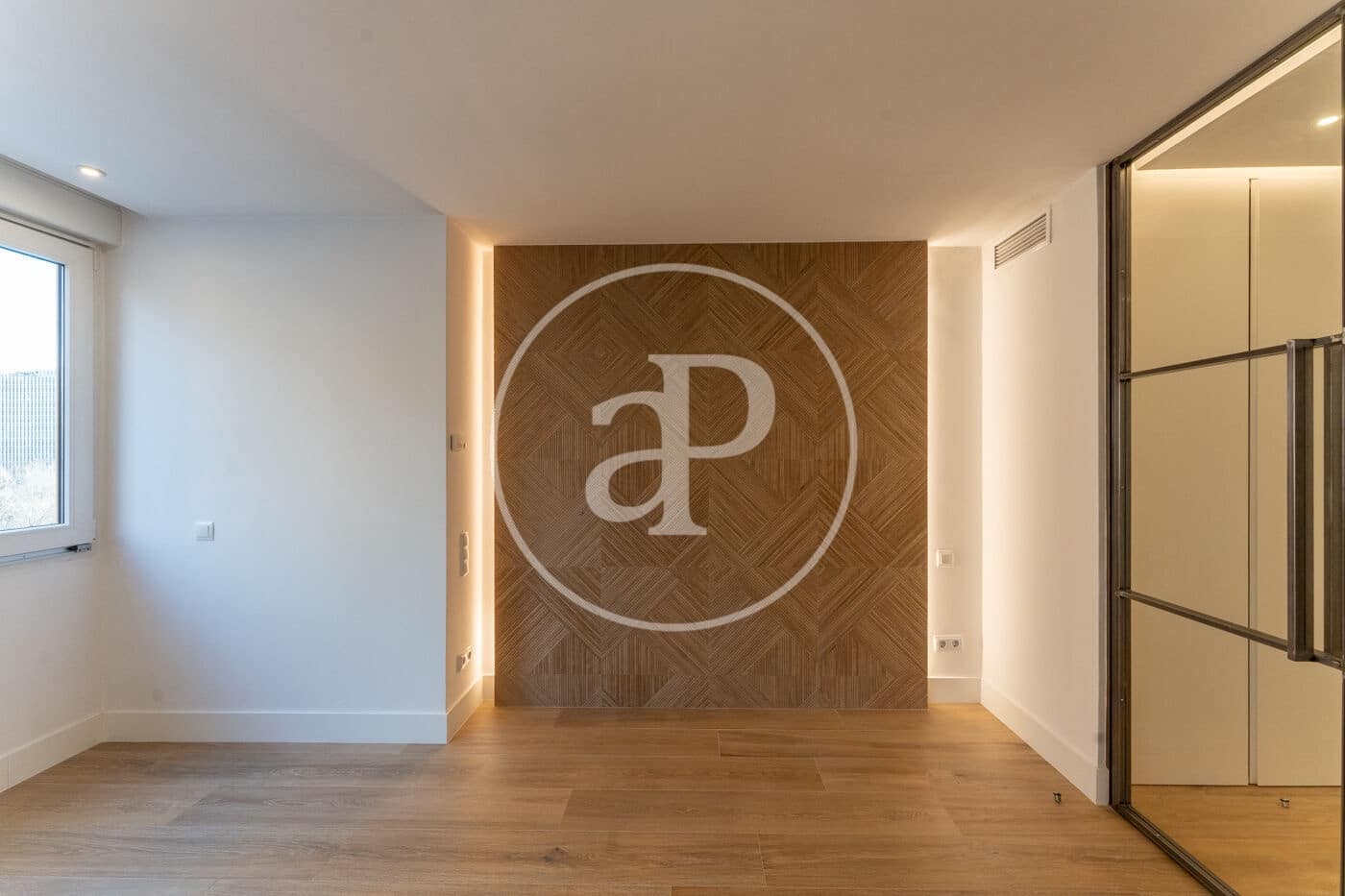 1 quarto Apartamento para arrendar em Madrid cidade com piscina - 1 900 € (Ref: 8841243)