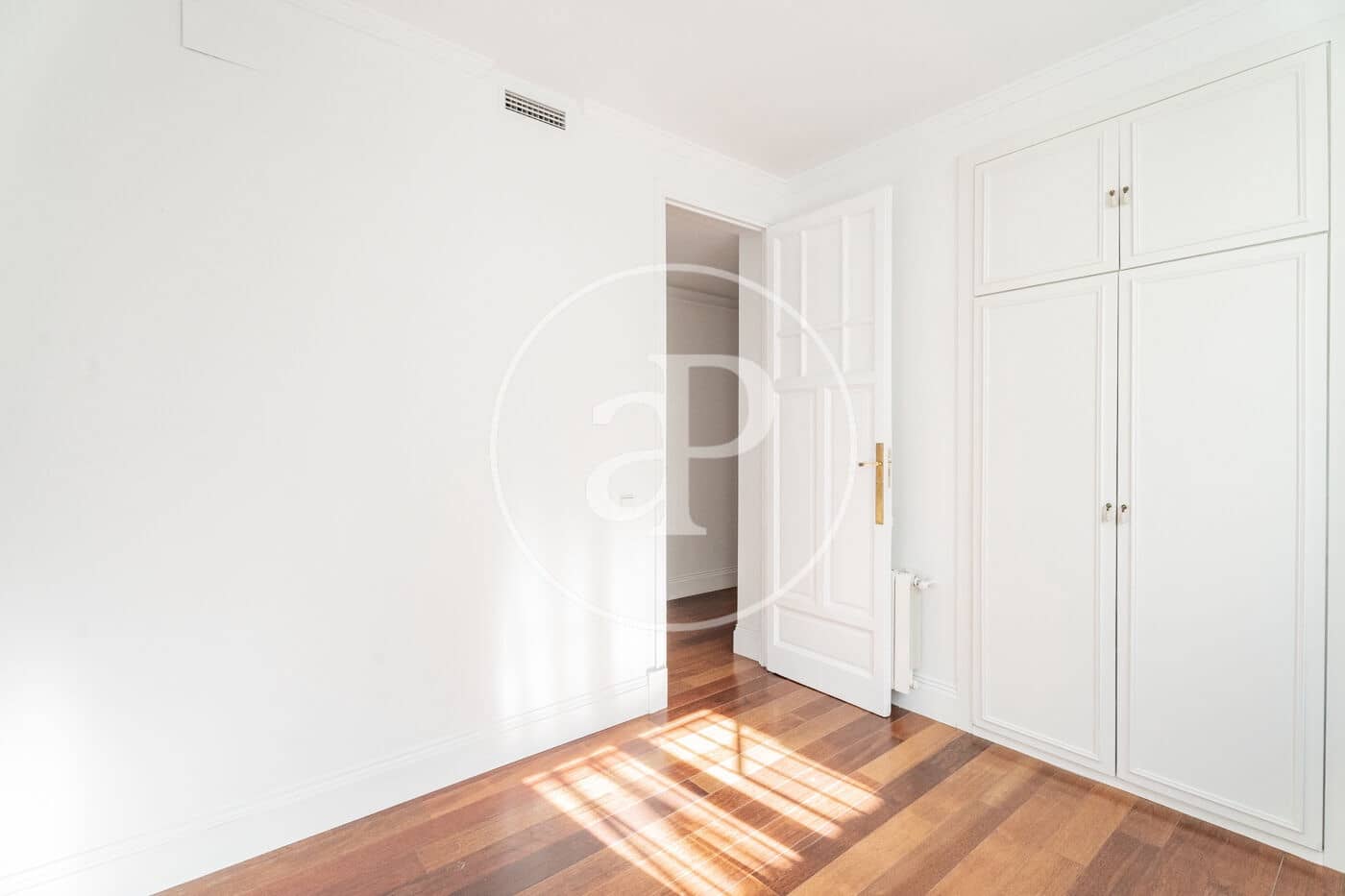 Appartement de 3 chambres à louer à Madrid ville - 7 500 € (Ref: 8843490)