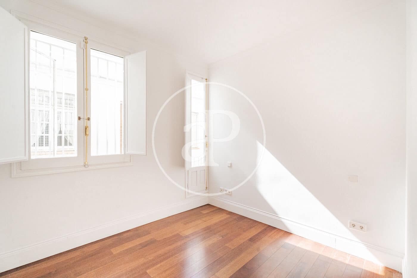 Appartement de 3 chambres à louer à Madrid ville - 7 500 € (Ref: 8843490)