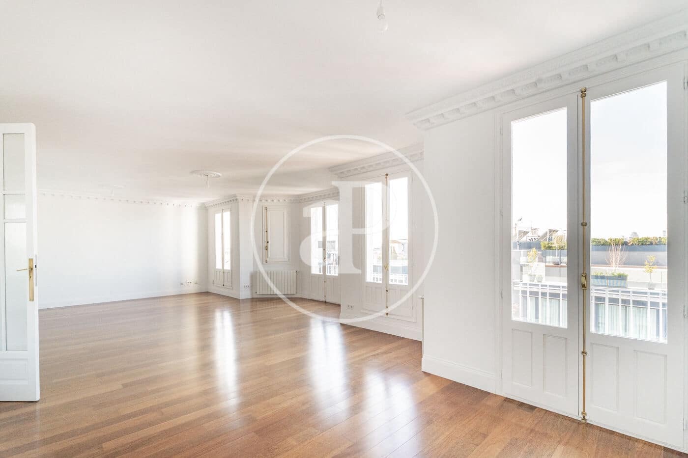 Appartement de 3 chambres à louer à Madrid ville - 7 500 € (Ref: 8843490)