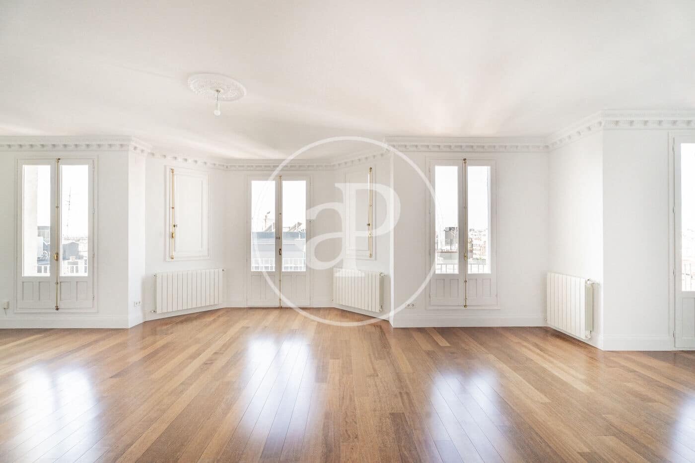 Appartement de 3 chambres à louer à Madrid ville - 7 500 € (Ref: 8843490)