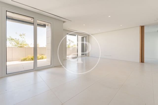 4 soveværelse Penthouse til leje i Pozuelo de Alarcón med swimmingpool - € 7.900 (Ref: 8851882)