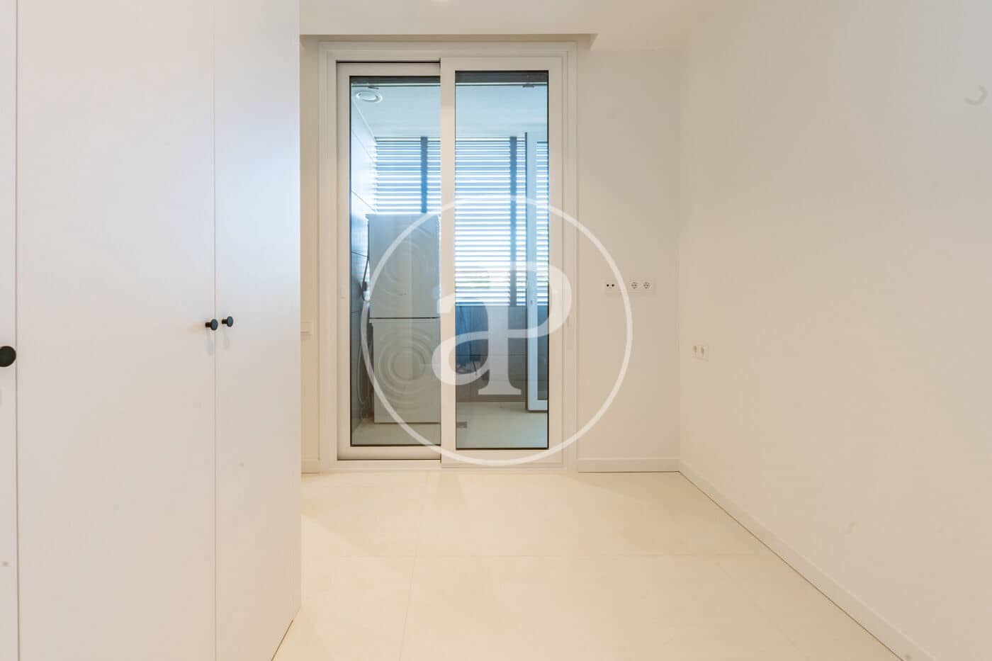 4 soveværelse Penthouse til leje i Pozuelo de Alarcon med swimmingpool - € 7.900 (Ref: 8851882)