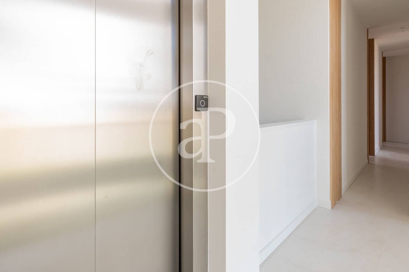 4 soveværelse Penthouse til leje i Pozuelo de Alarcon med swimmingpool - € 7.900 (Ref: 8851882)