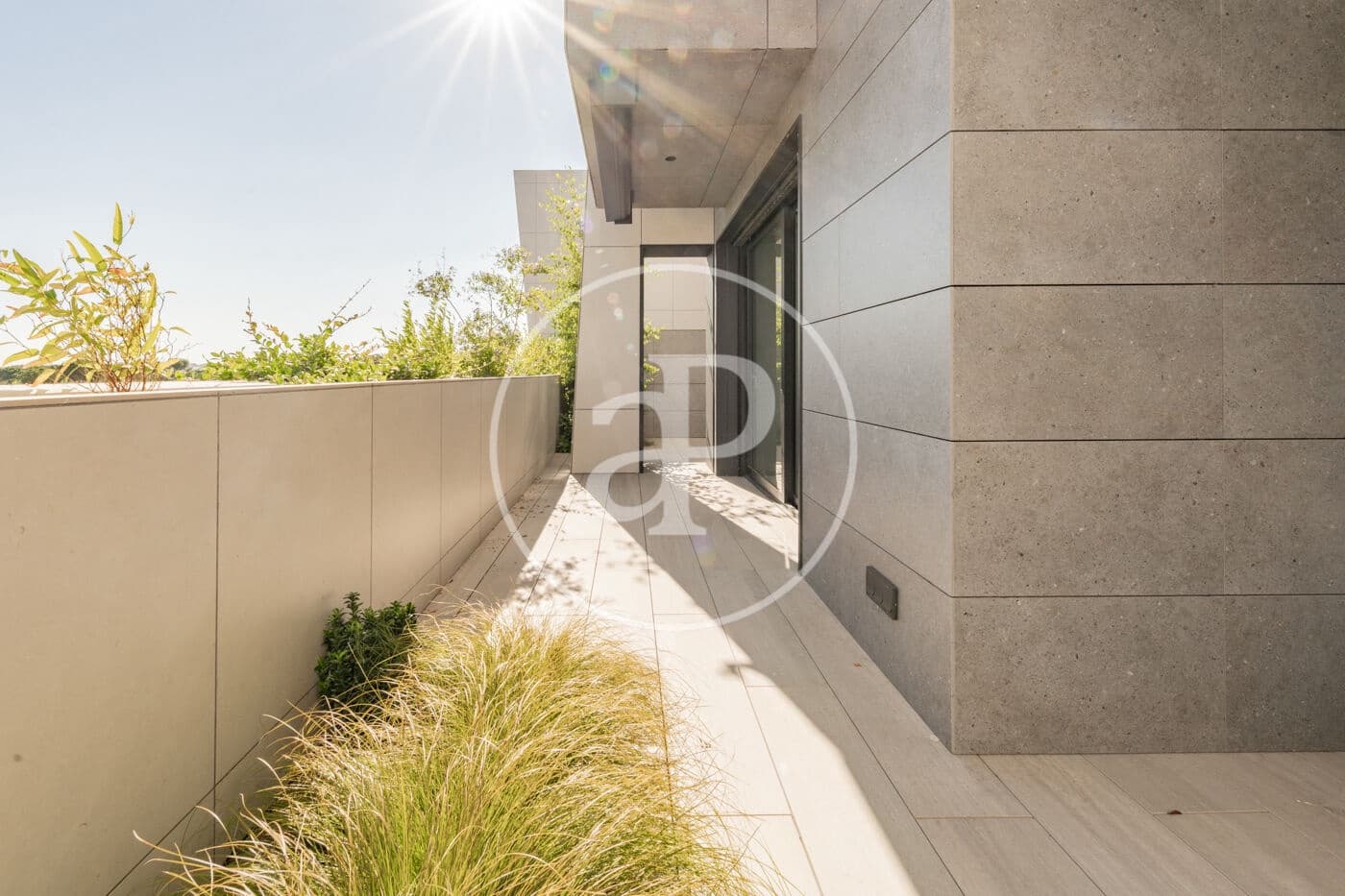 4 soveværelse Penthouse til leje i Pozuelo de Alarcon med swimmingpool - € 7.900 (Ref: 8851882)