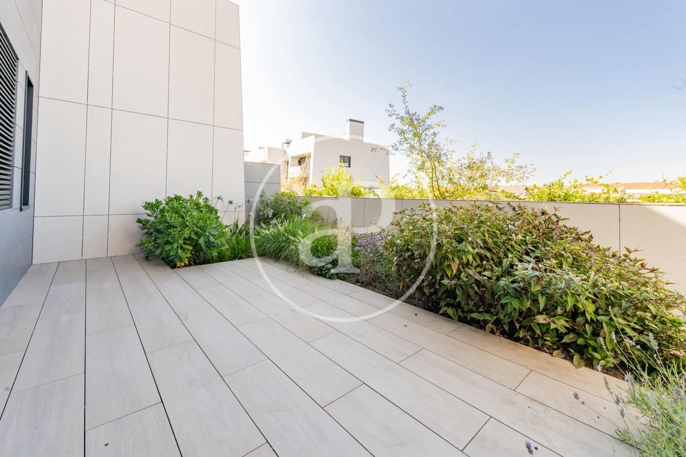 4 soveværelse Penthouse til leje i Pozuelo de Alarcon med swimmingpool - € 7.900 (Ref: 8851882)