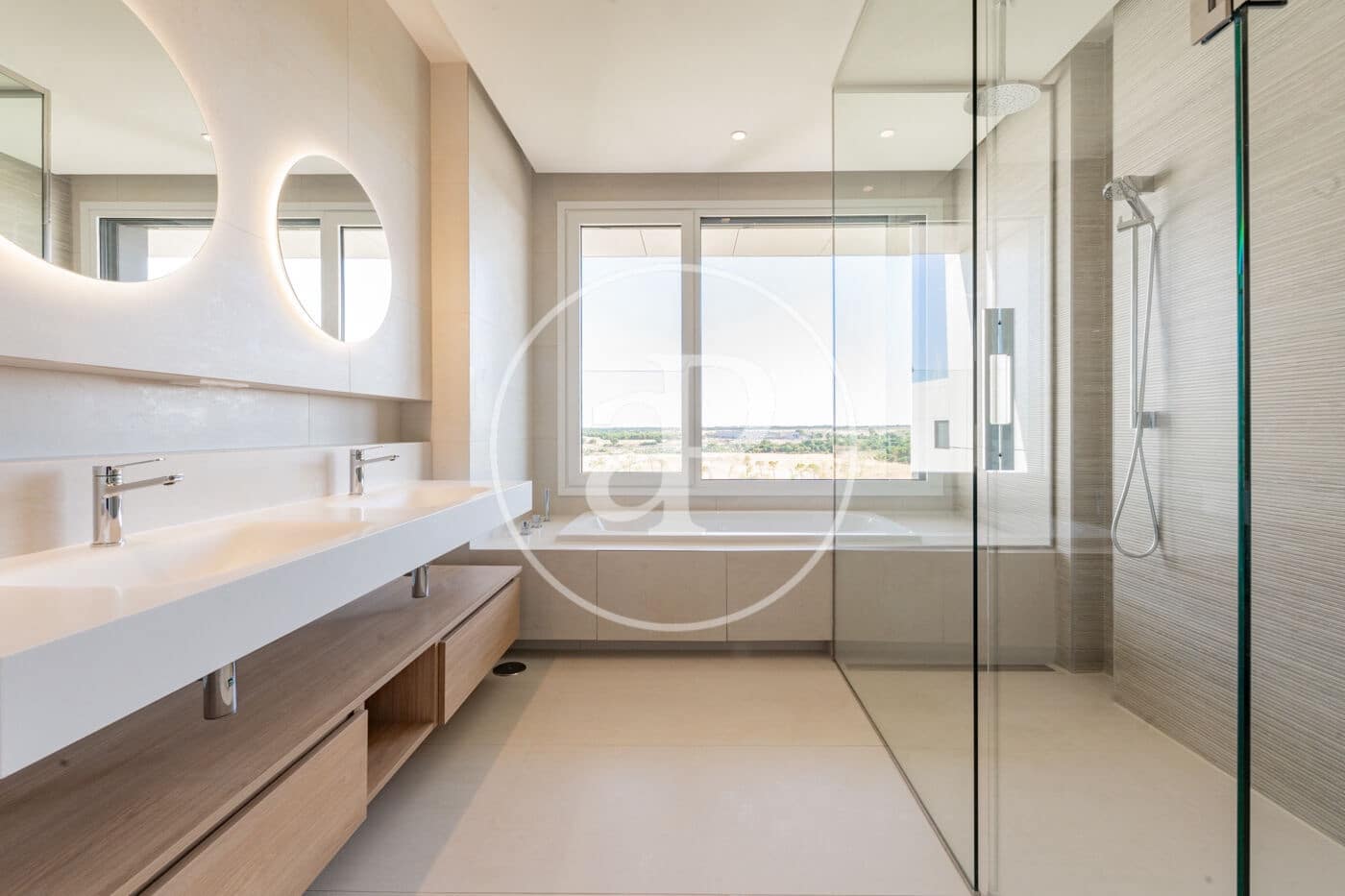 4 soveværelse Penthouse til leje i Pozuelo de Alarcon med swimmingpool - € 7.900 (Ref: 8851882)