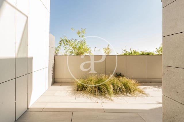 4 soverom Penthouse til leie i Pozuelo de Alarcón med svømmebasseng - € 7 900 (Ref: 8851882)