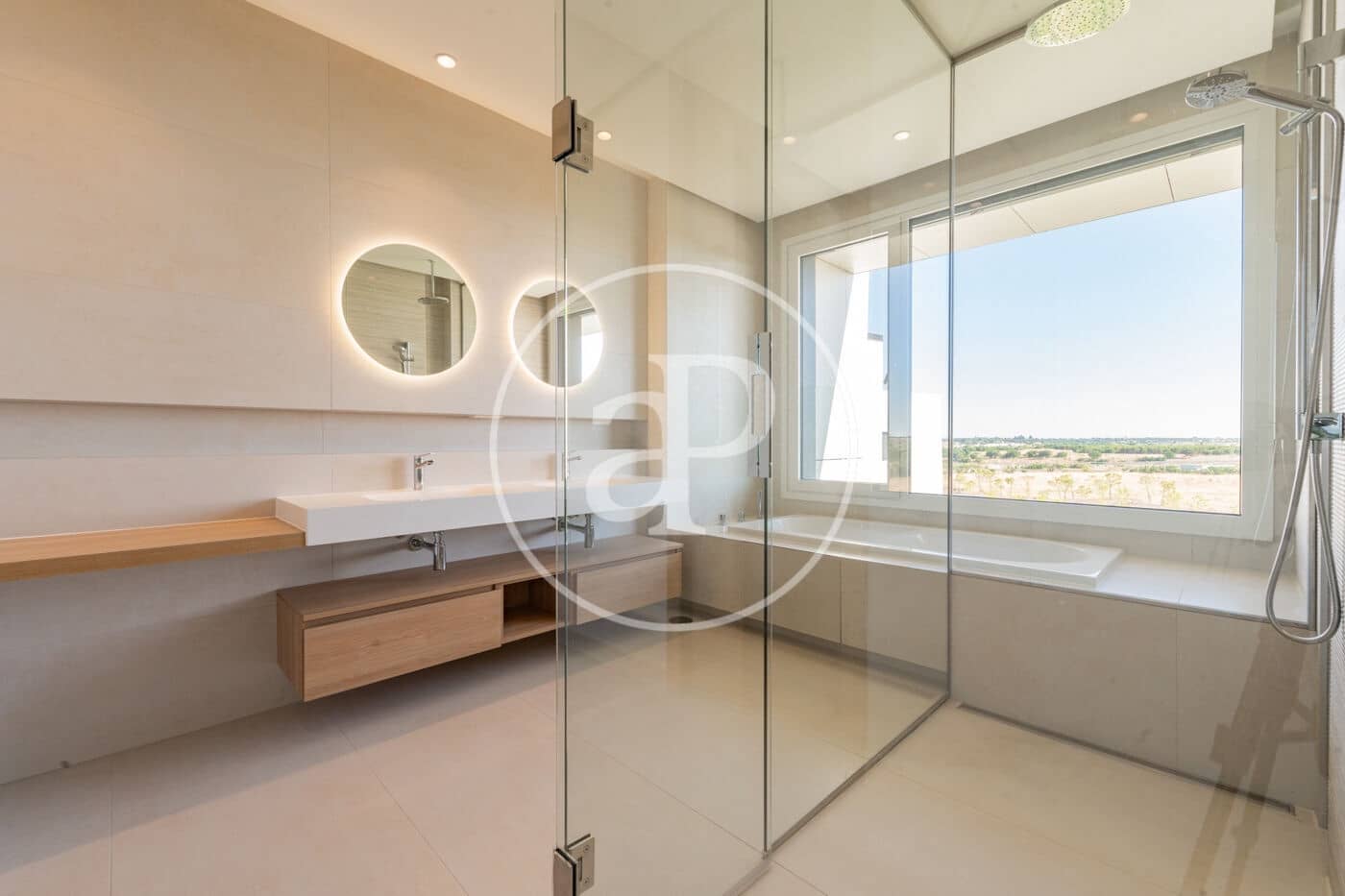 4 soveværelse Penthouse til leje i Pozuelo de Alarcon med swimmingpool - € 7.900 (Ref: 8851882)