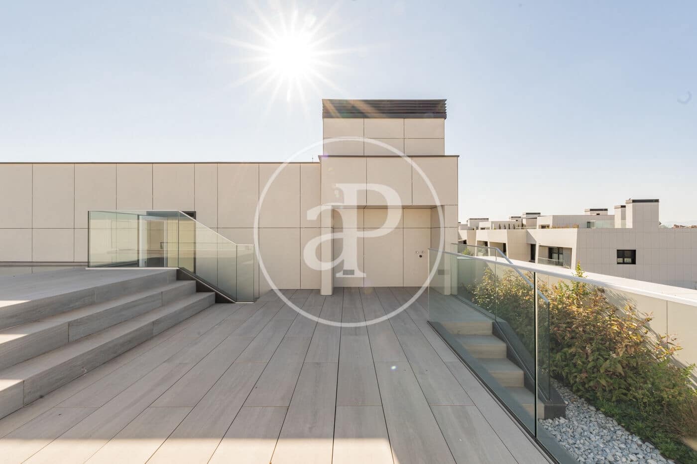 4 soveværelse Penthouse til leje i Pozuelo de Alarcon med swimmingpool - € 7.900 (Ref: 8851882)