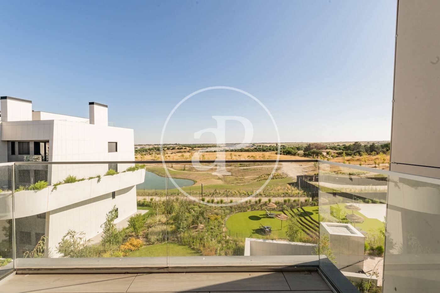4 soveværelse Penthouse til leje i Pozuelo de Alarcon med swimmingpool - € 7.900 (Ref: 8851882)