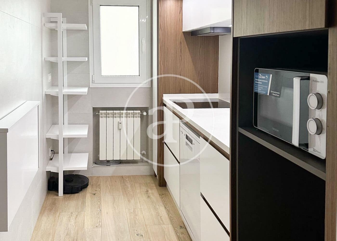 2 quarto Apartamento para arrendar em Madrid cidade - 2 000 € (Ref: 8866196)