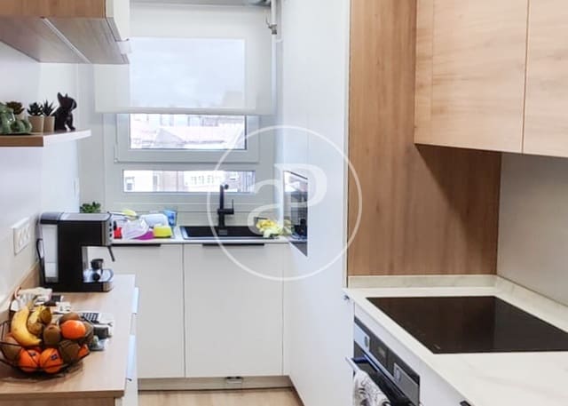 2 makuuhuone Kattohuoneisto myytävänä paikassa Canillejas, Madrid kaupunki - 649 000 € (Ref: 8866203)