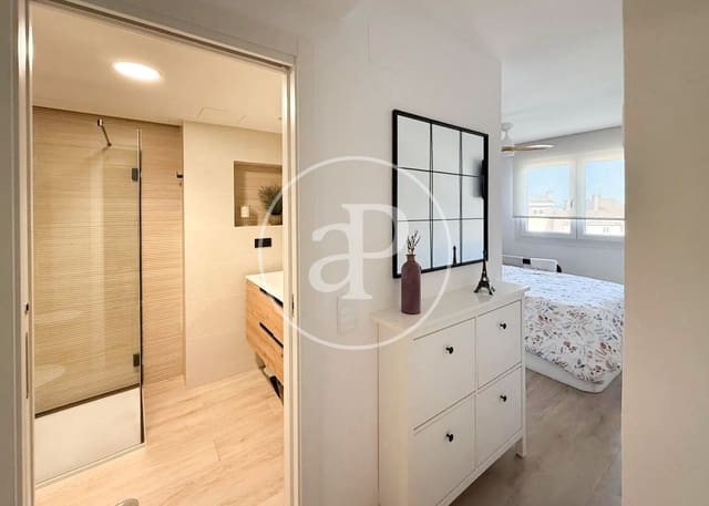 2 makuuhuone Kattohuoneisto myytävänä paikassa Canillejas, Madrid kaupunki - 649 000 € (Ref: 8866203)