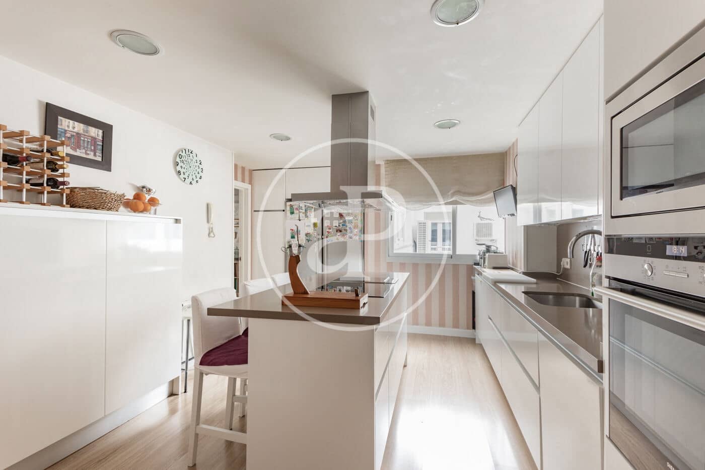 4 soveværelse Lejlighed til salg i Madrid by med swimmingpool - € 1.250.000 (Ref: 8866204)