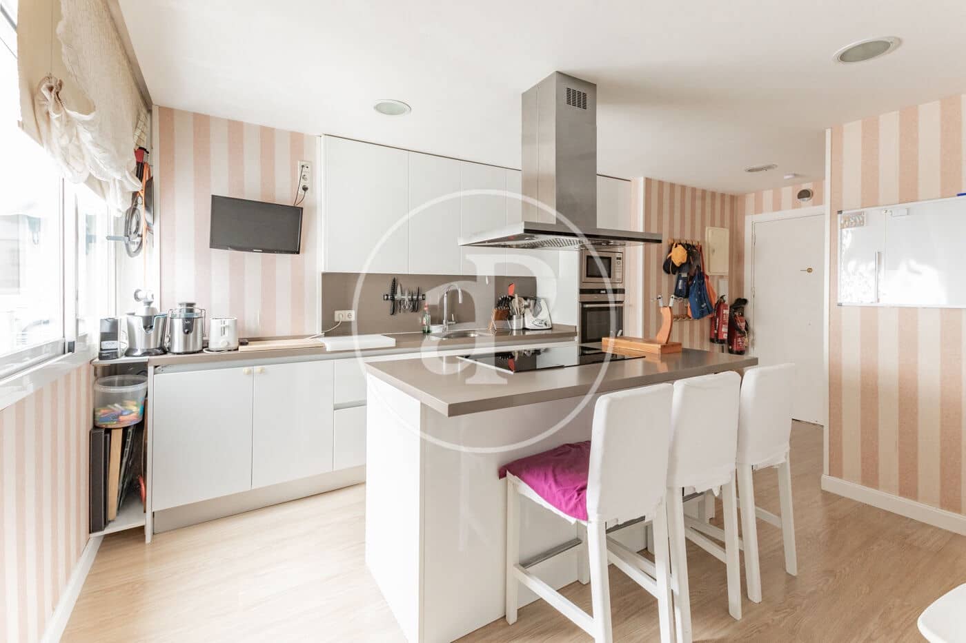 4 soveværelse Lejlighed til salg i Madrid by med swimmingpool - € 1.250.000 (Ref: 8866204)