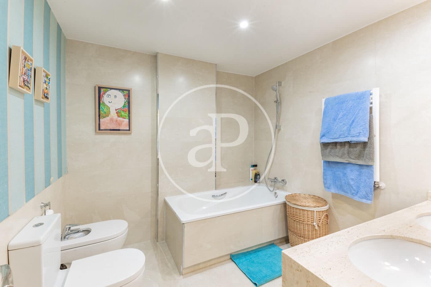 4 soveværelse Lejlighed til salg i Madrid by med swimmingpool - € 1.250.000 (Ref: 8866204)