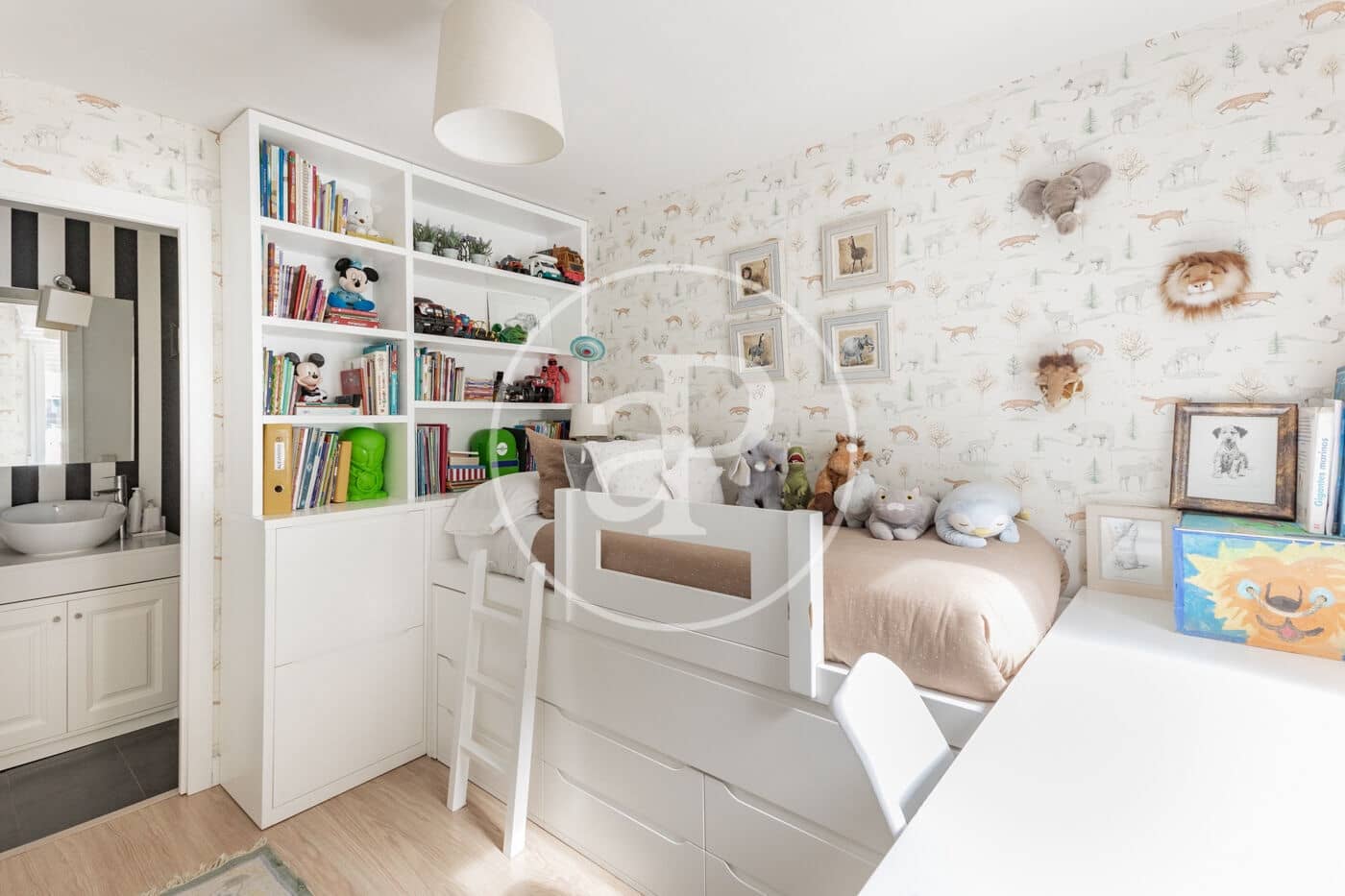 4 soveværelse Lejlighed til salg i Madrid by med swimmingpool - € 1.250.000 (Ref: 8866204)