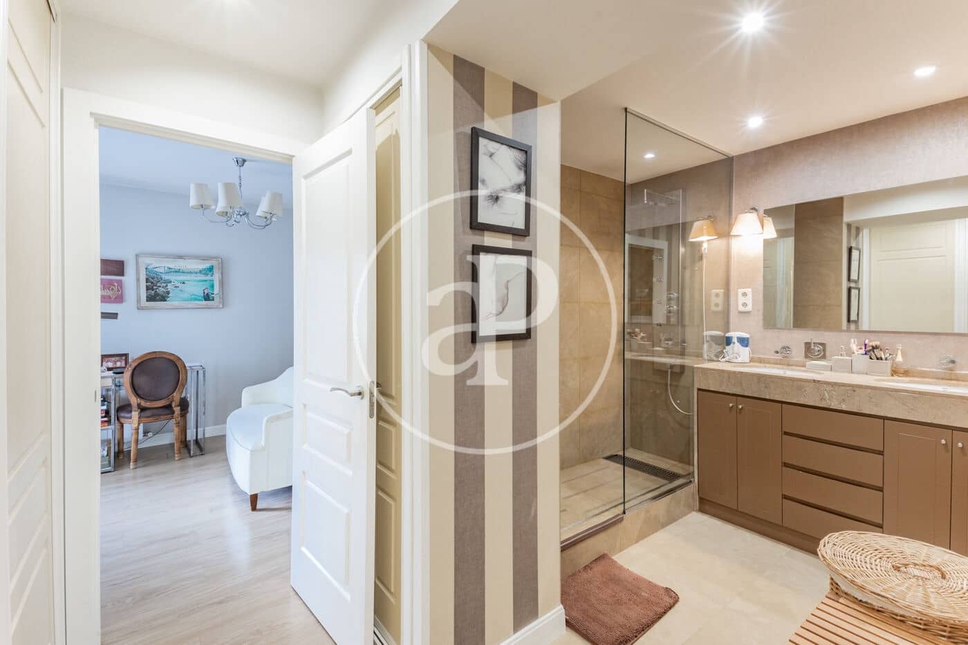 4 soveværelse Lejlighed til salg i Madrid by med swimmingpool - € 1.250.000 (Ref: 8866204)