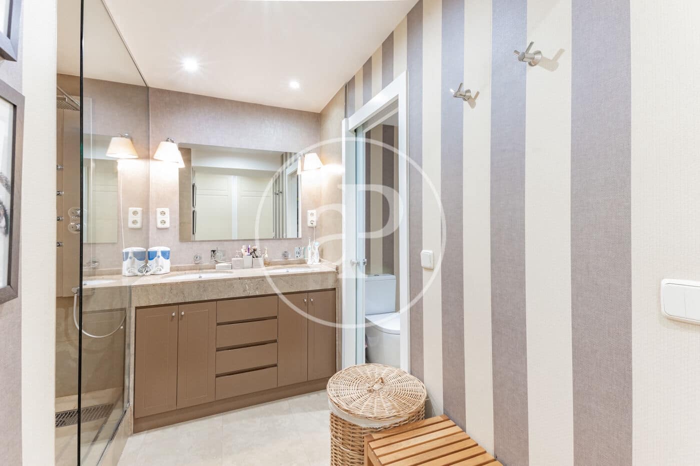 4 soveværelse Lejlighed til salg i Madrid by med swimmingpool - € 1.250.000 (Ref: 8866204)