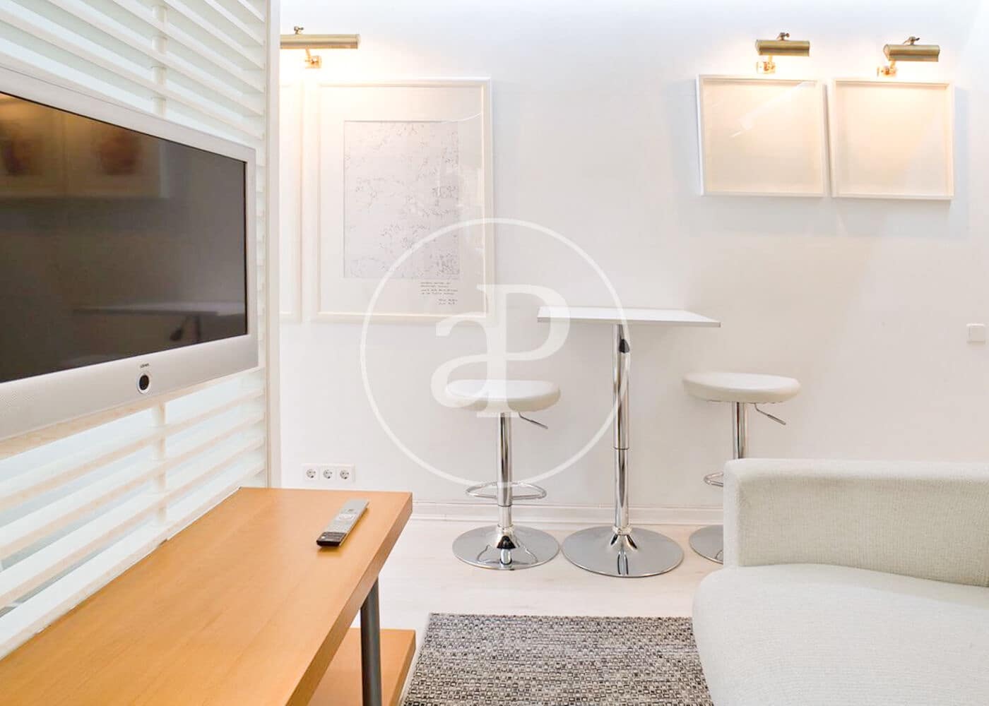 1 sypialnia Apartament do wynajęcia w Miasto Madryt z basenem - 1 350 € (Ref: 8866211)