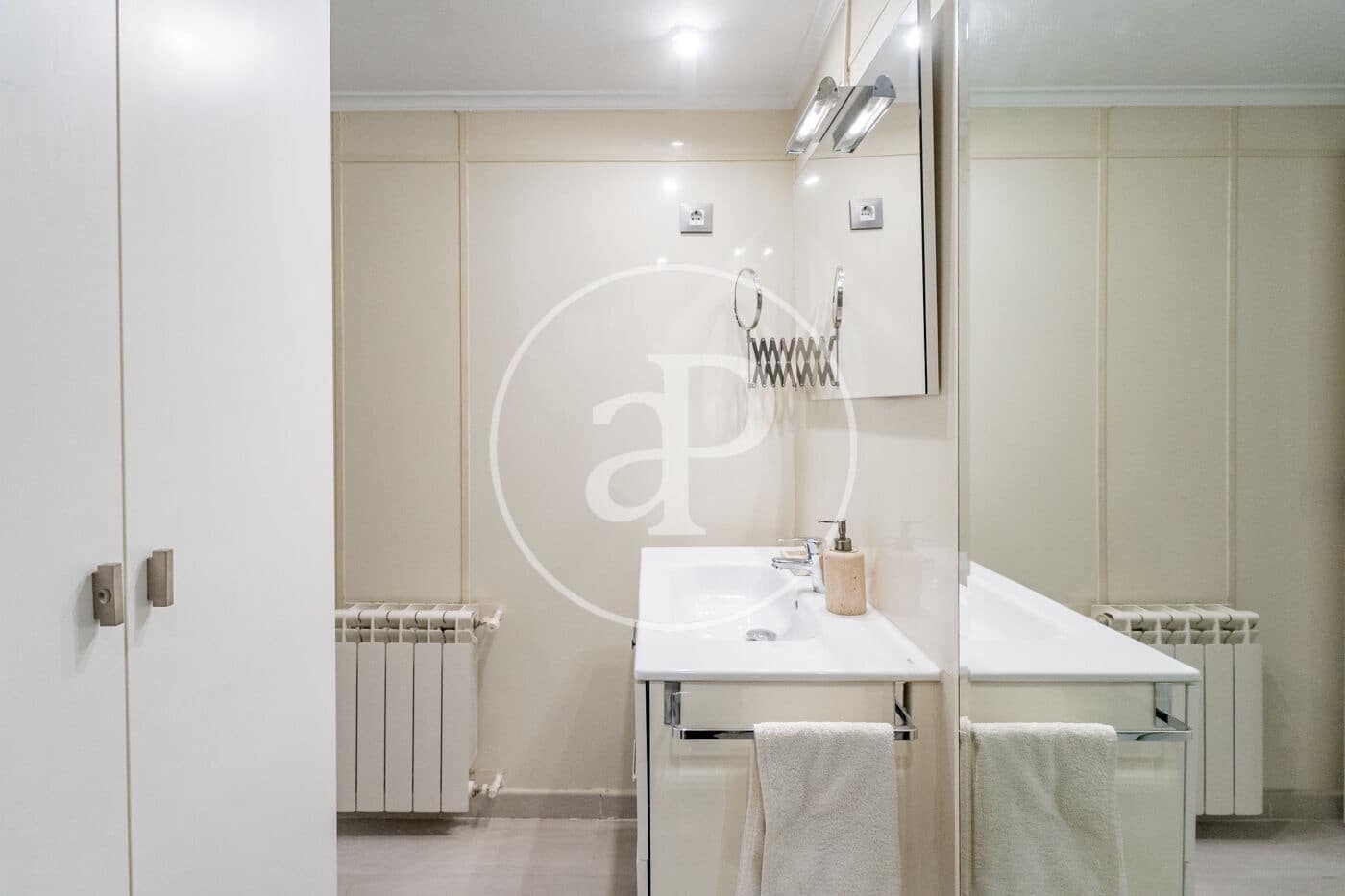 1 bedroom Apartment for rent in Madrid city with pool - € 1,350 (Ref: 8866211)