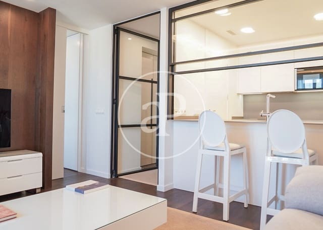 1 bedroom Apartment for rent in Universidad, Madrid city with pool - € 2,500 (Ref: 8866216)