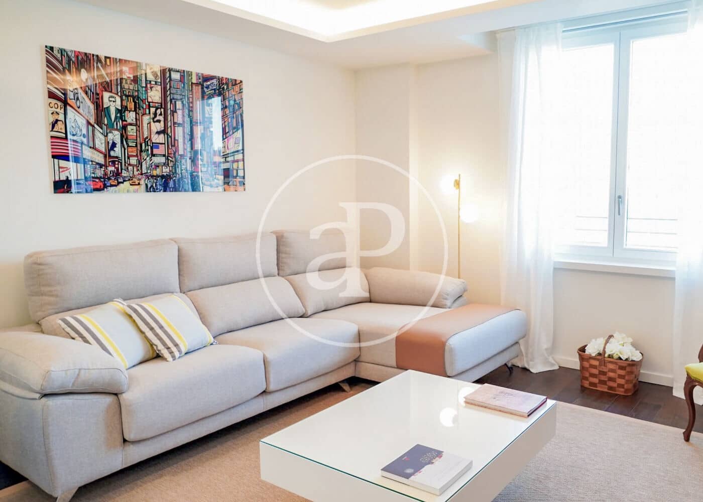 1 slaapkamer Appartement te huur in Madrid stad met zwembad - € 2.500 (Ref: 8866216)