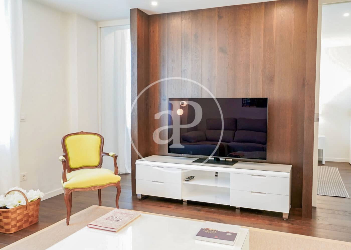 1 slaapkamer Appartement te huur in Madrid stad met zwembad - € 2.500 (Ref: 8866216)