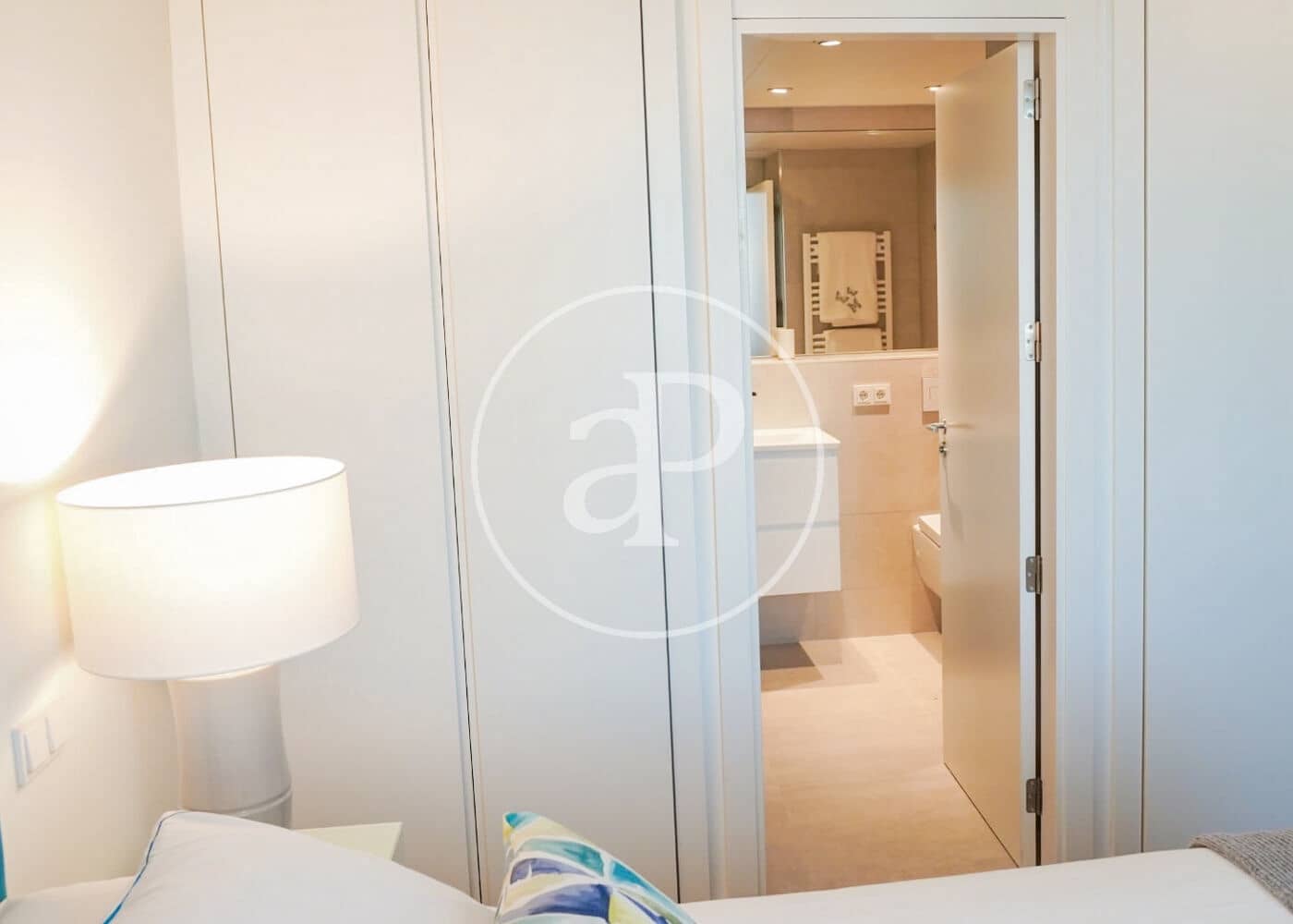 1 slaapkamer Appartement te huur in Madrid stad met zwembad - € 2.500 (Ref: 8866216)