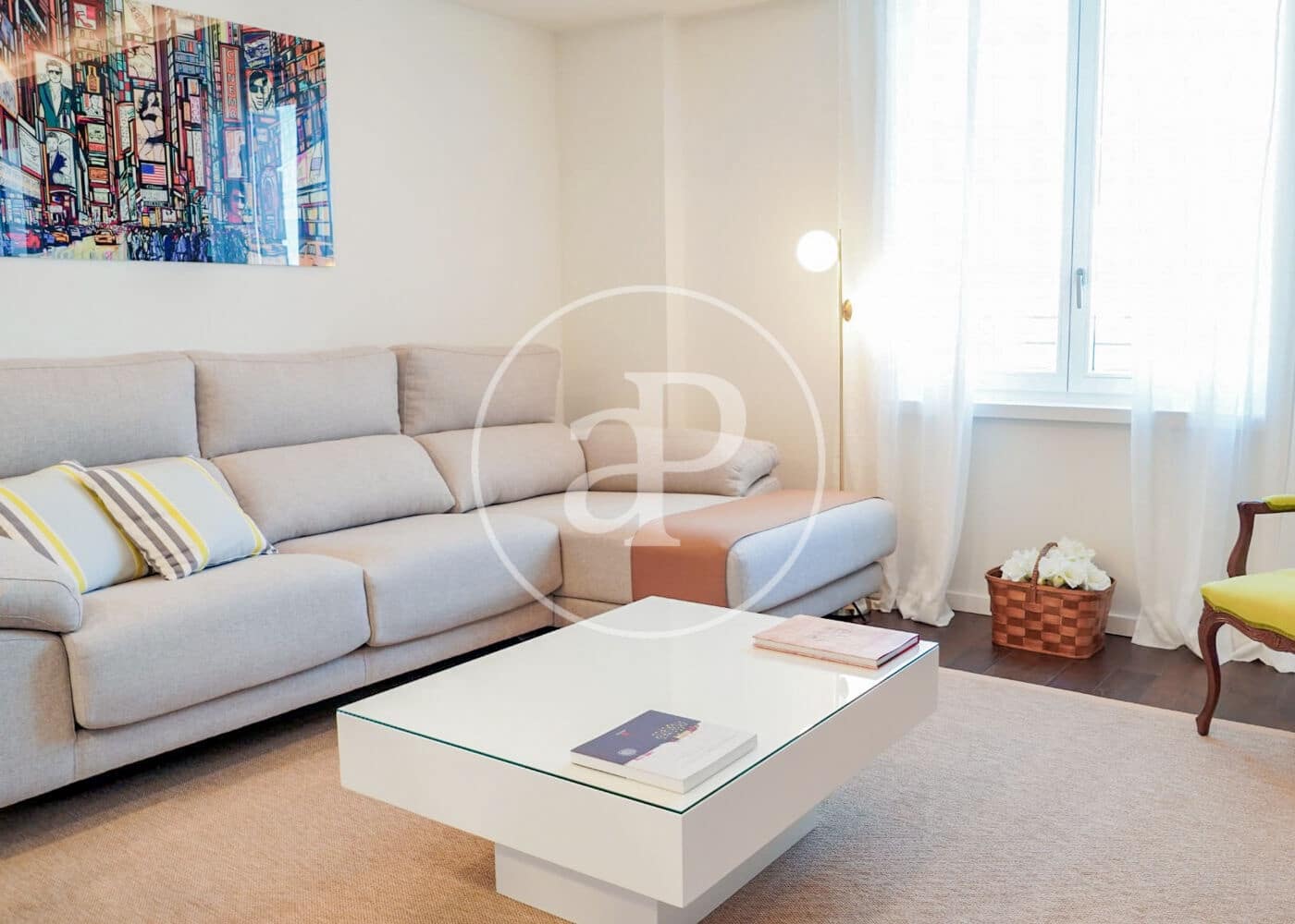 1 slaapkamer Appartement te huur in Madrid stad met zwembad - € 2.500 (Ref: 8866216)