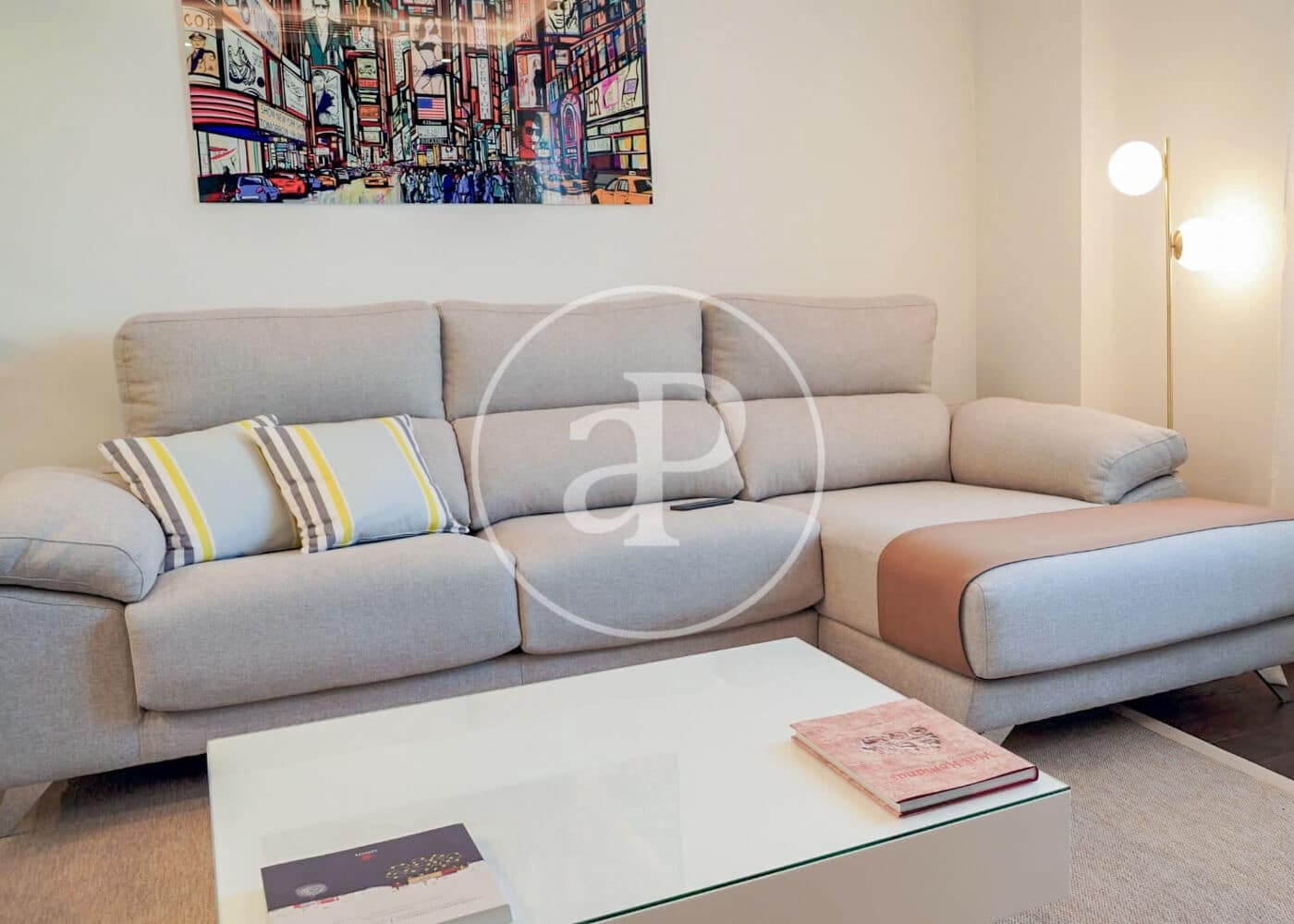 1 slaapkamer Appartement te huur in Madrid stad met zwembad - € 2.500 (Ref: 8866216)