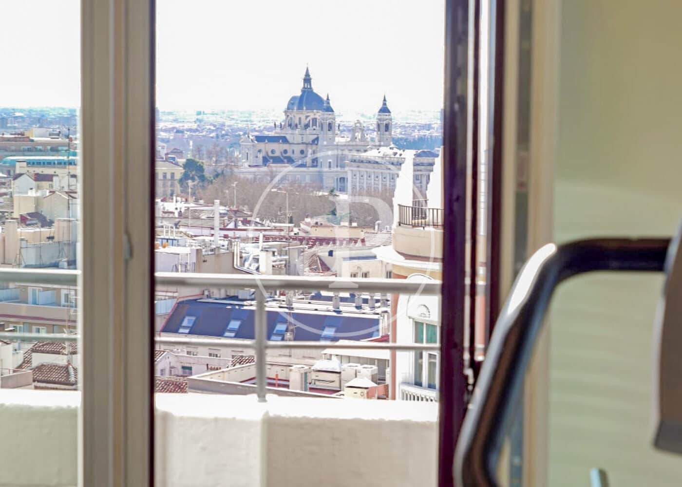 1 slaapkamer Appartement te huur in Madrid stad met zwembad - € 2.500 (Ref: 8866216)