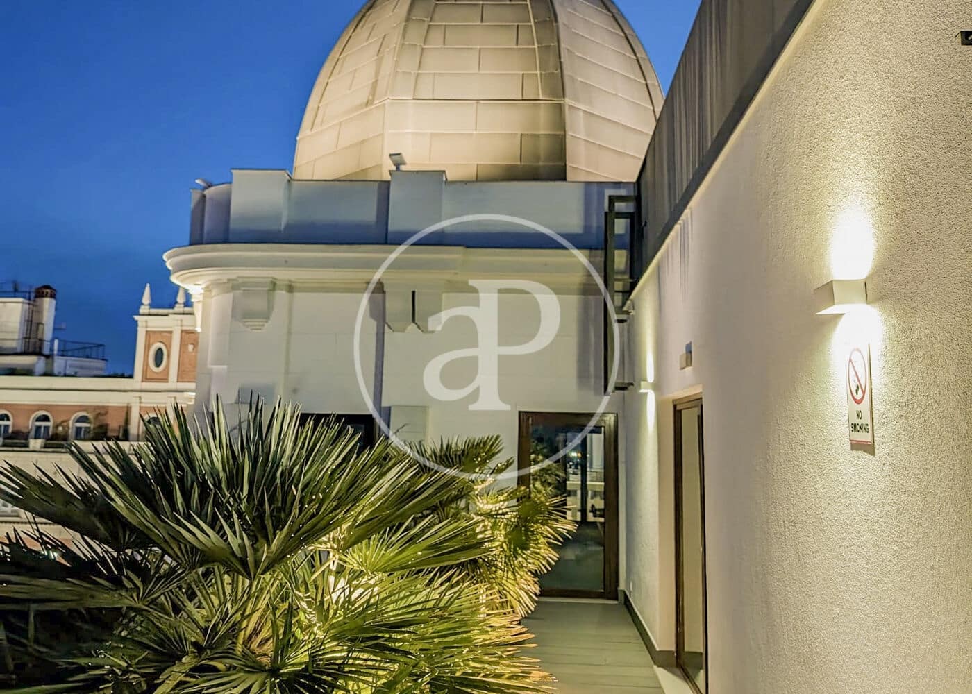 1 slaapkamer Appartement te huur in Madrid stad met zwembad - € 2.500 (Ref: 8866216)