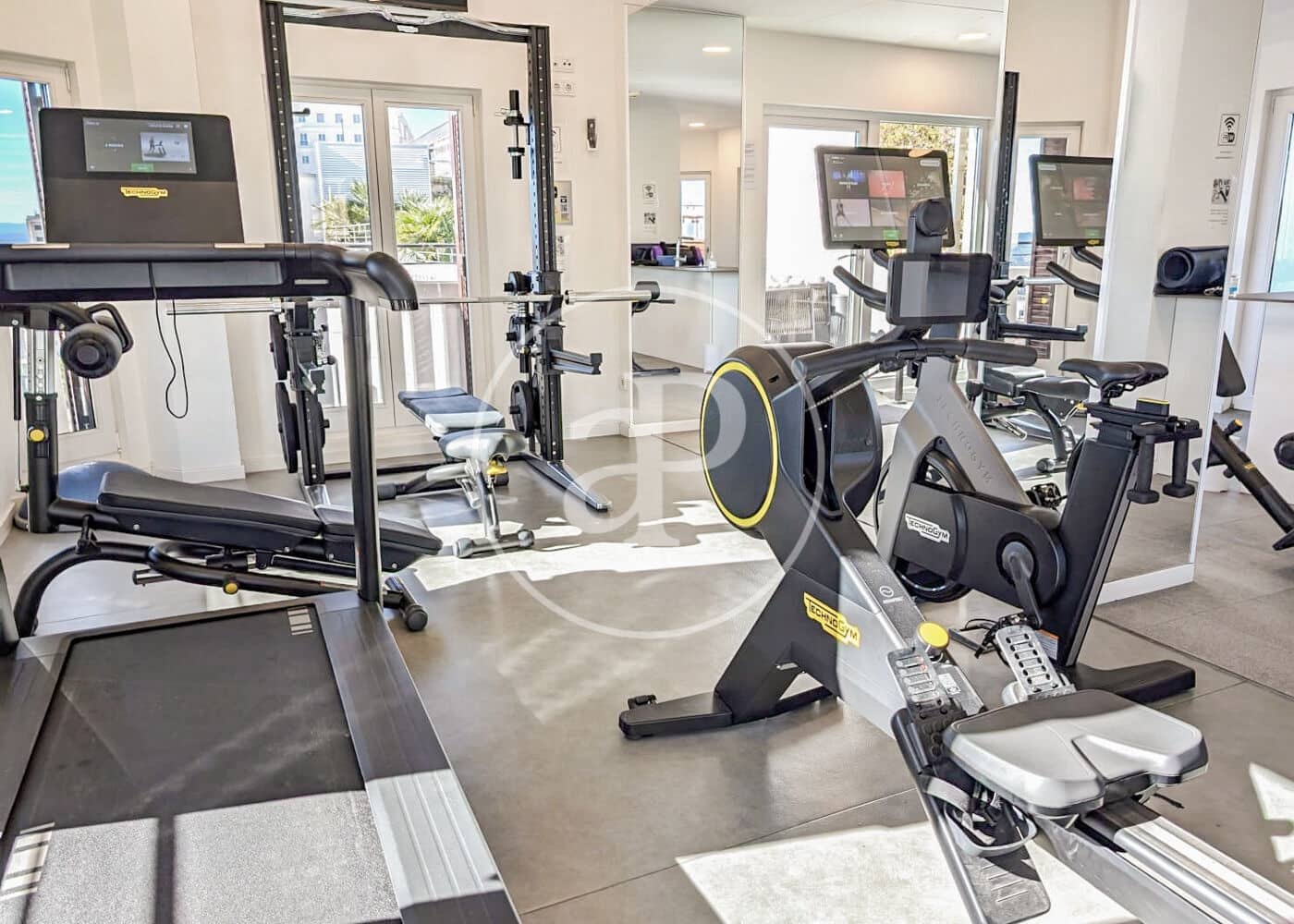 1 slaapkamer Appartement te huur in Madrid stad met zwembad - € 2.500 (Ref: 8866216)