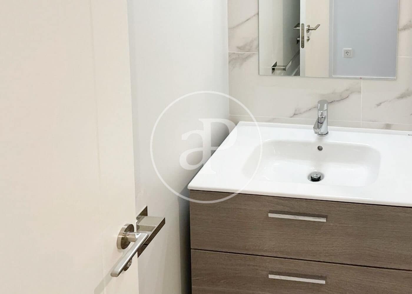 2 bedroom Apartment for rent in Madrid city with pool garage - € 2,150 (Ref: 8867241)