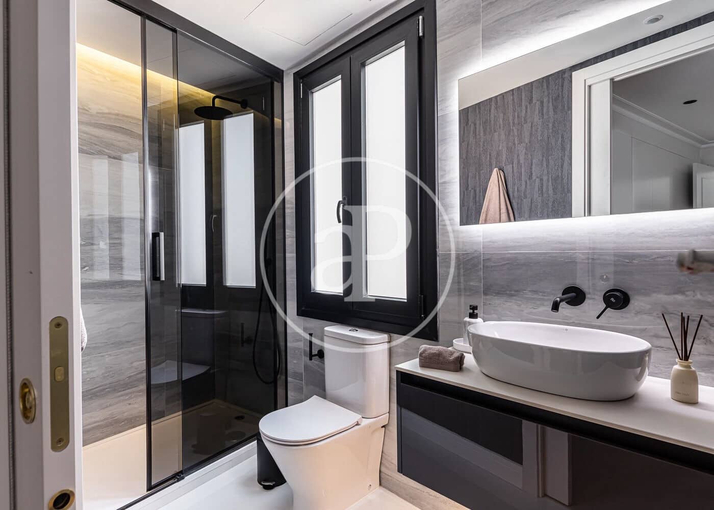 2 soveværelse Lejlighed til salg i Madrid by - € 1.950.000 (Ref: 8874751)