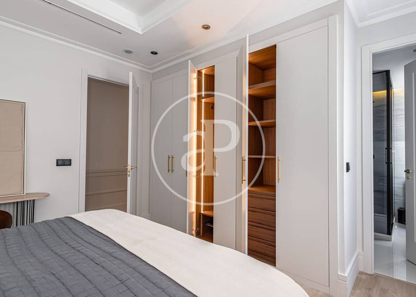 2 soveværelse Lejlighed til salg i Madrid by - € 1.950.000 (Ref: 8874751)