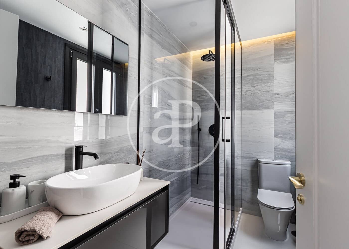 2 soveværelse Lejlighed til salg i Madrid by - € 1.950.000 (Ref: 8874751)