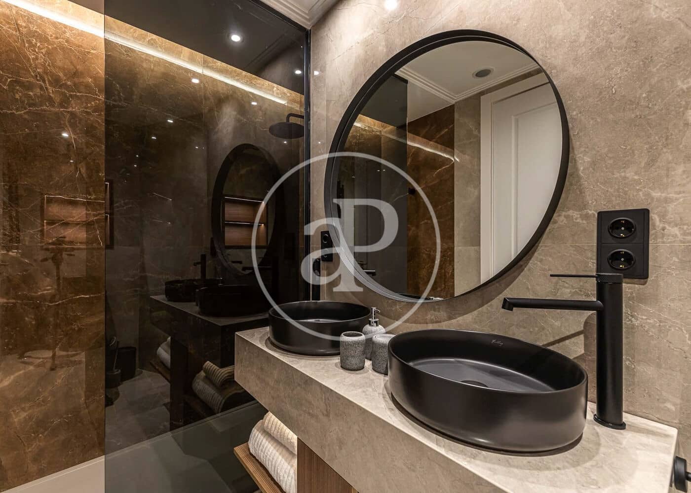 2 makuuhuone Huoneisto myytävänä paikassa Madrid kaupunki - 1 500 000 € (Ref: 8874751)