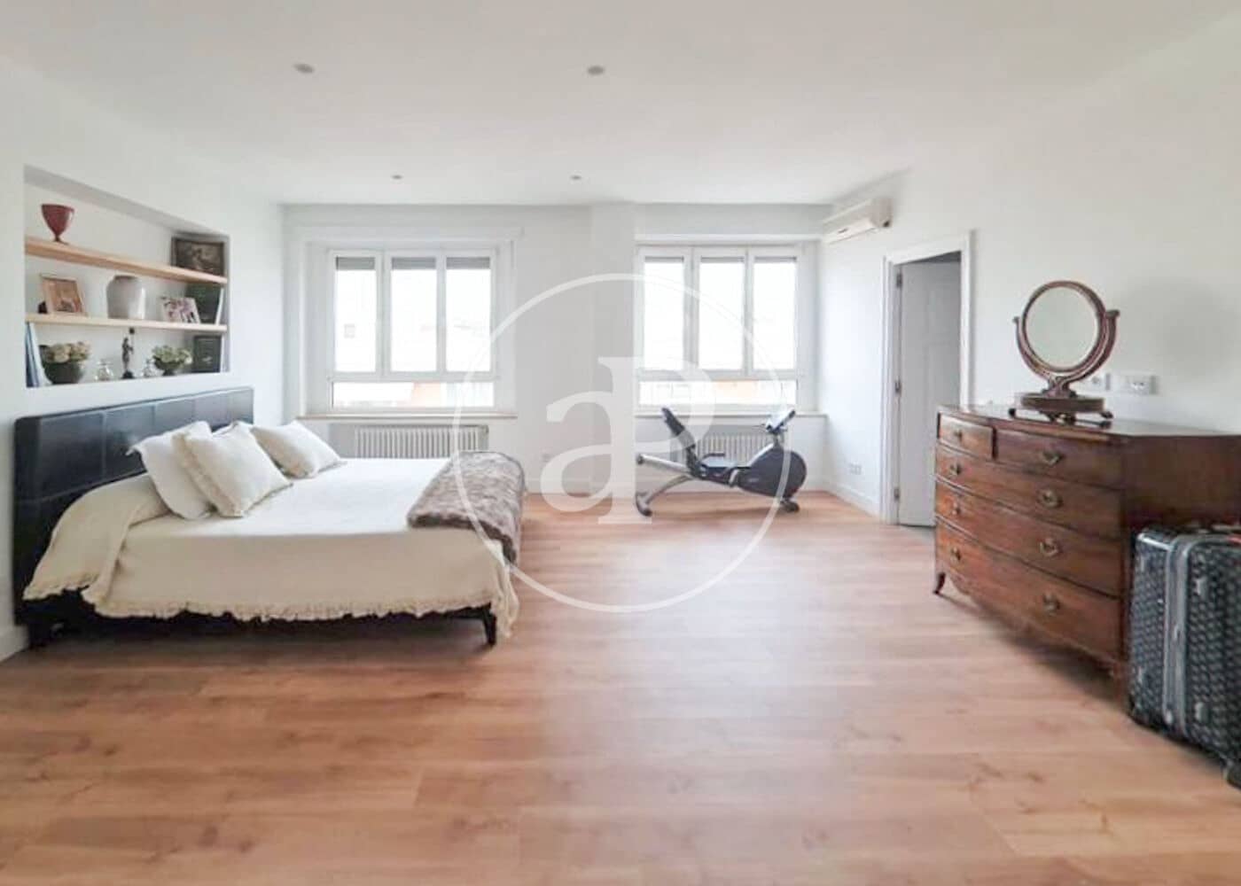 6 soveværelse Penthouse til salg i Madrid by - € 7.250.000 (Ref: 8881559)