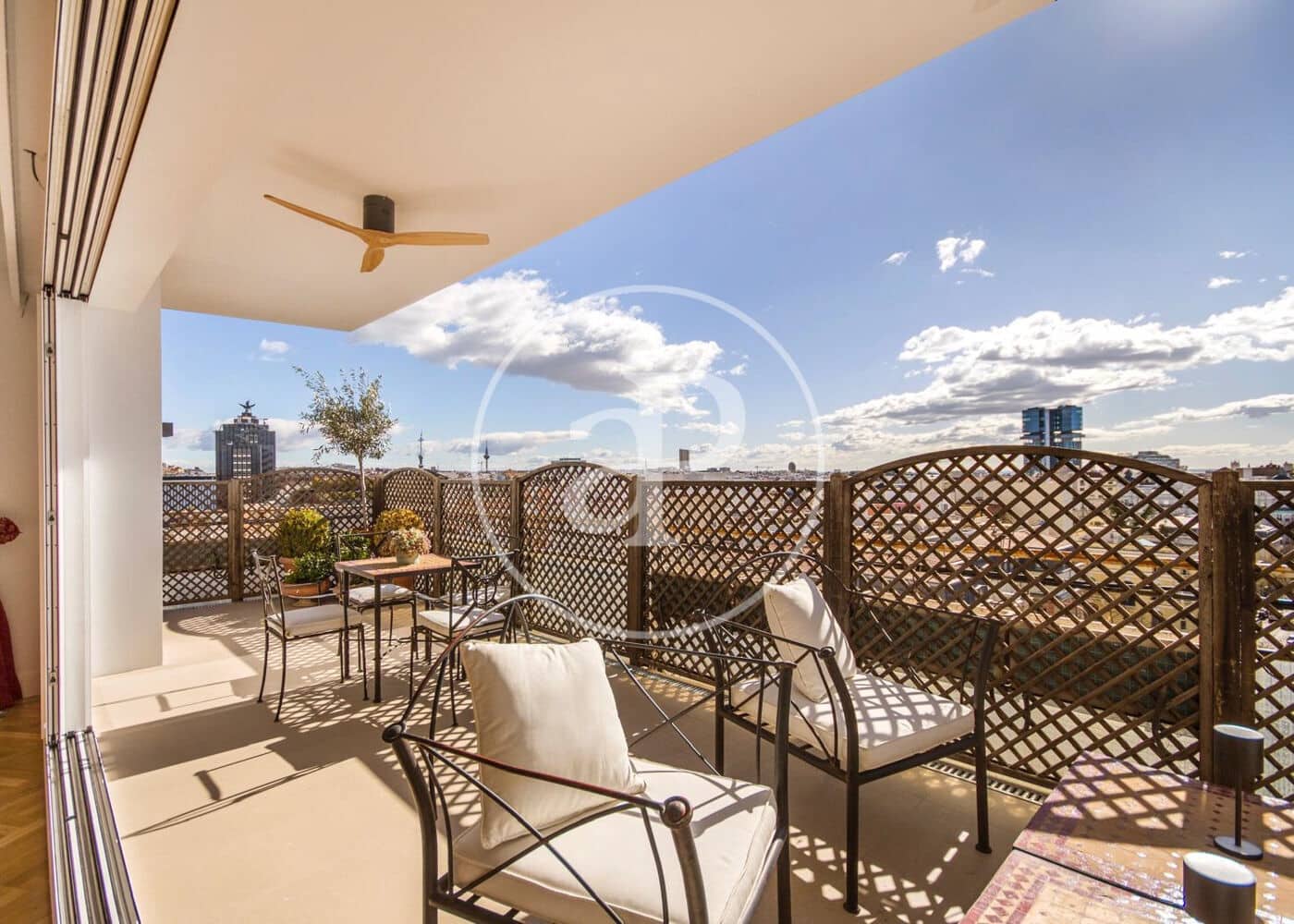 6 soveværelse Penthouse til salg i Madrid by - € 7.250.000 (Ref: 8881559)