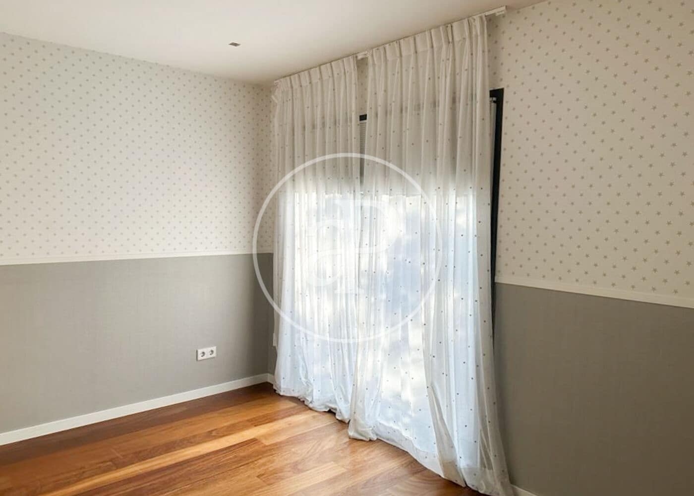 Chalet de 8 habitaciones en Madrid ciudad en venta con piscina - 3.950.000 € (Ref: 8884393)