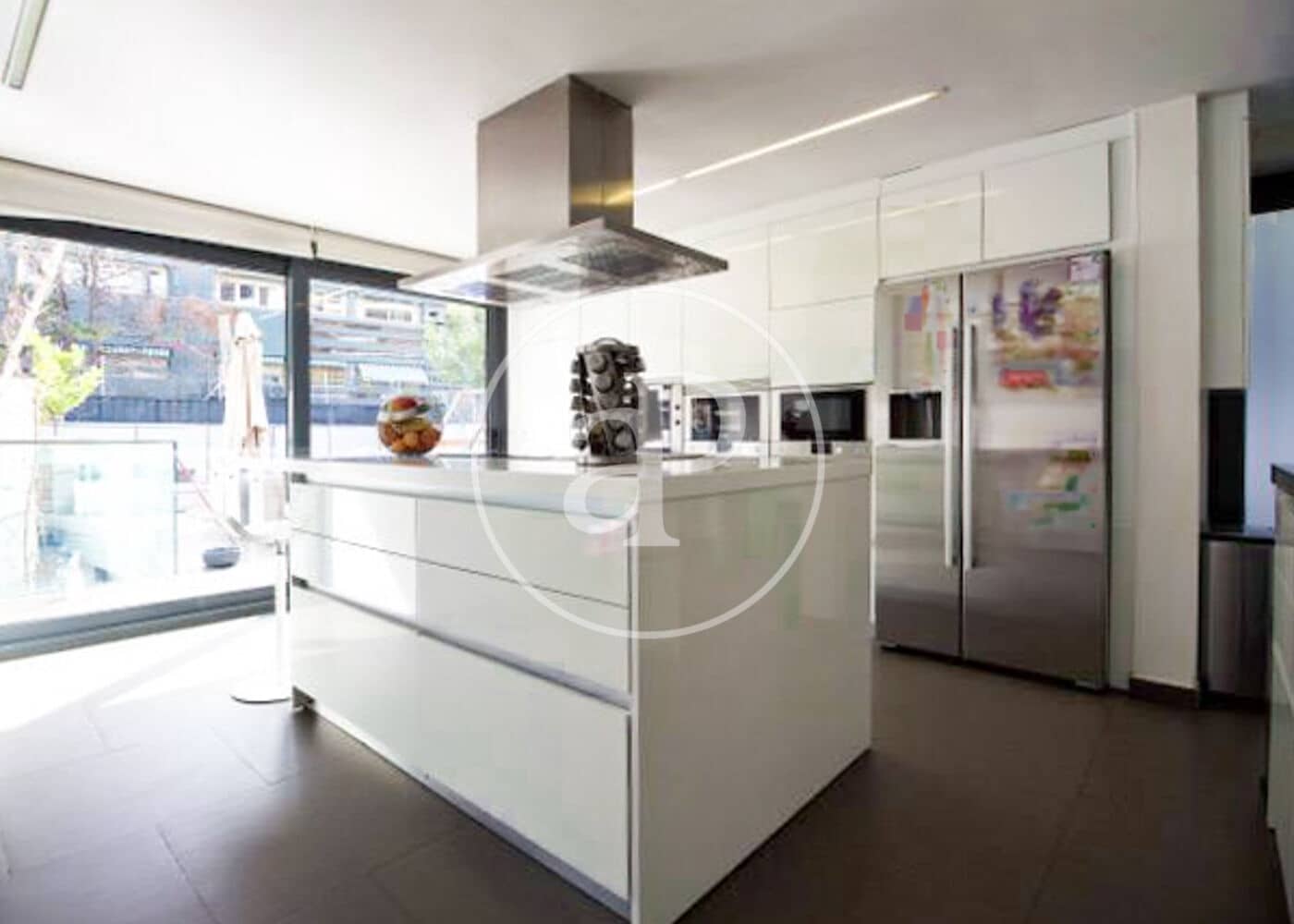 Chalet de 8 habitaciones en Madrid ciudad en venta con piscina - 3.950.000 € (Ref: 8884393)